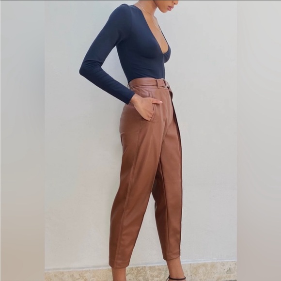 Aritzia Leather Pant With Belt. Cognac. Size 00. - Picture 2 of 4